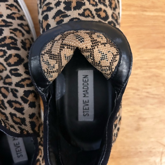 Steve Madden Womens High
Top Wedge Leopard Print Shoes Fabric Stretch - Picture 6 of 9